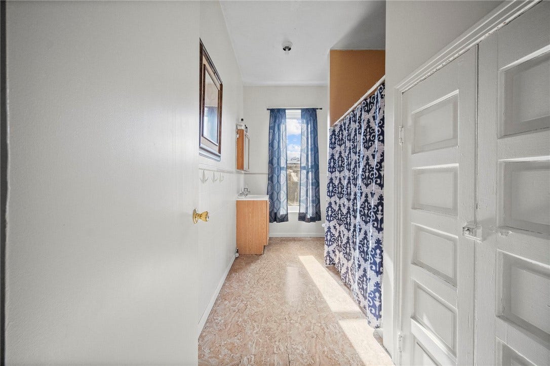 306 E Maiden St, Washington, PA 15301