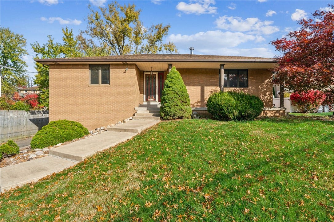 12219 Roth Drive, Irwin, PA 15642