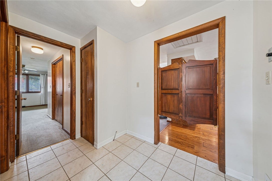 12219 Roth Drive, Irwin, PA 15642