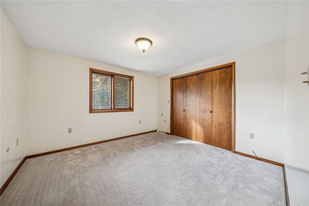12219 Roth Drive, Irwin, PA 15642