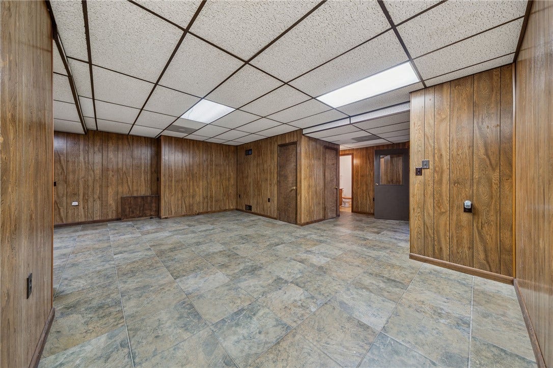12219 Roth Drive, Irwin, PA 15642