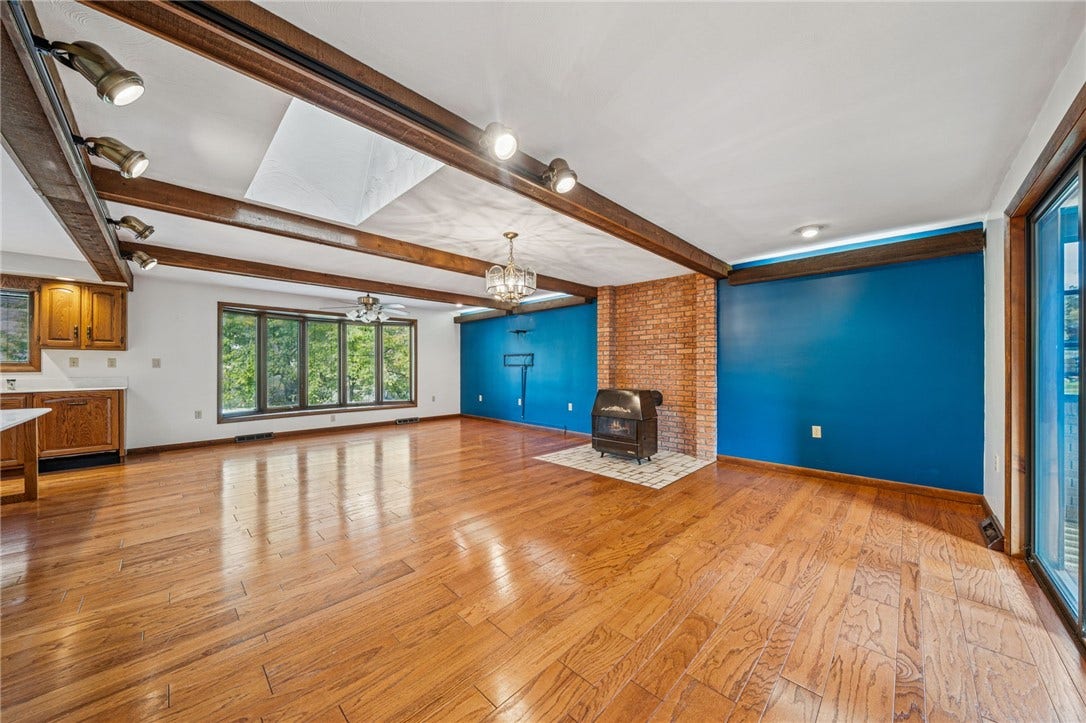 12219 Roth Drive, Irwin, PA 15642