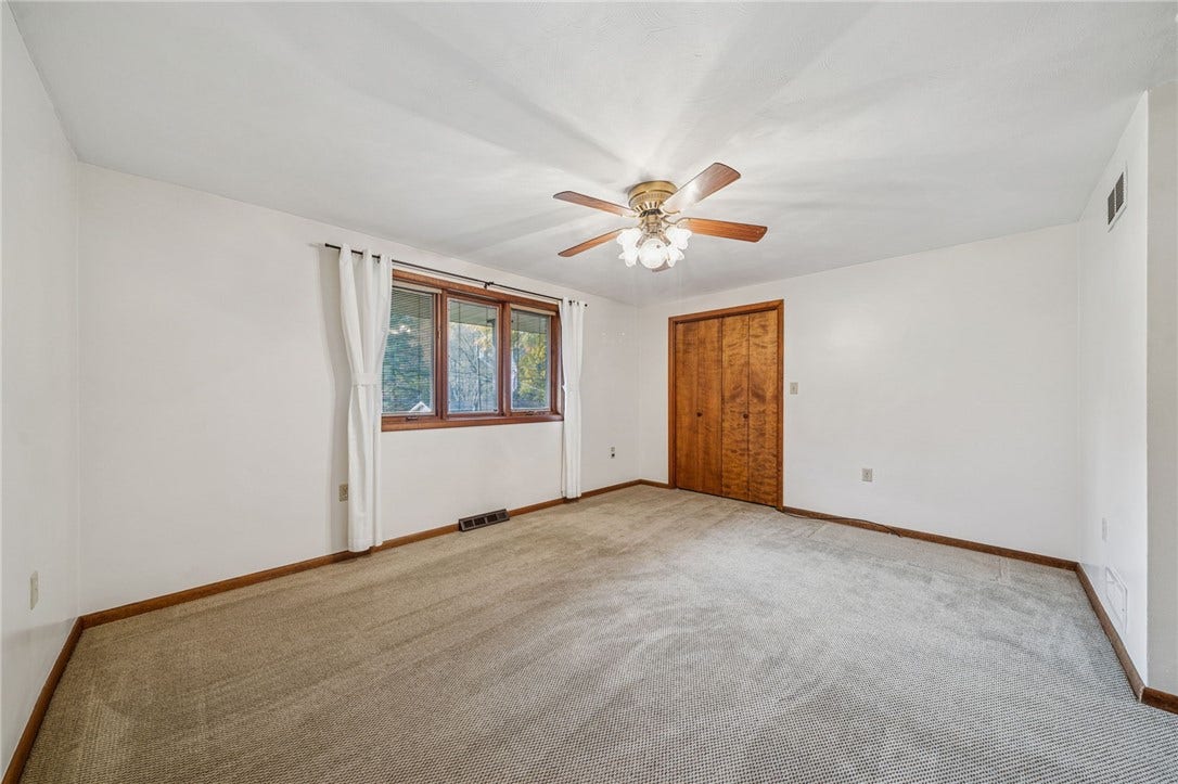12219 Roth Drive, Irwin, PA 15642