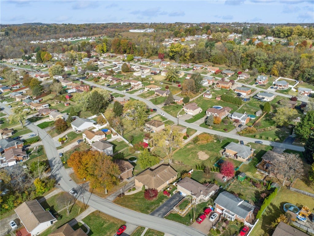 12219 Roth Drive, Irwin, PA 15642