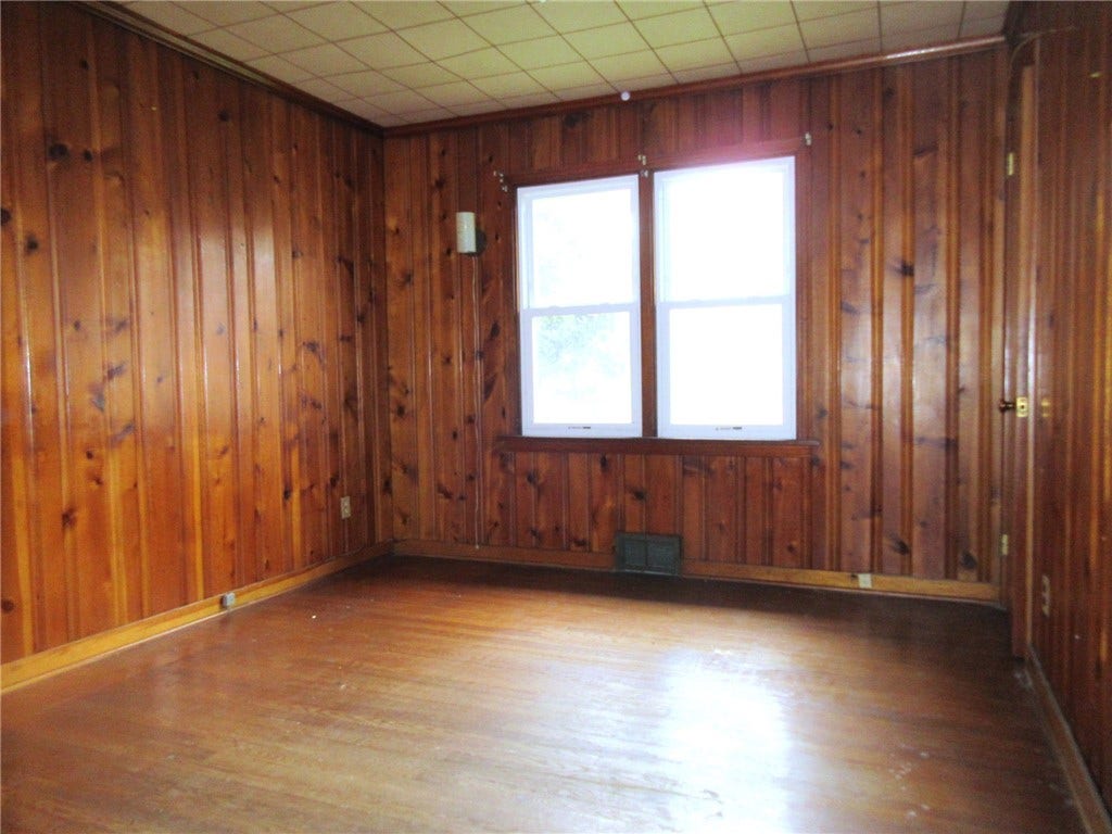 1684 E Maiden St, Washington, PA 15301