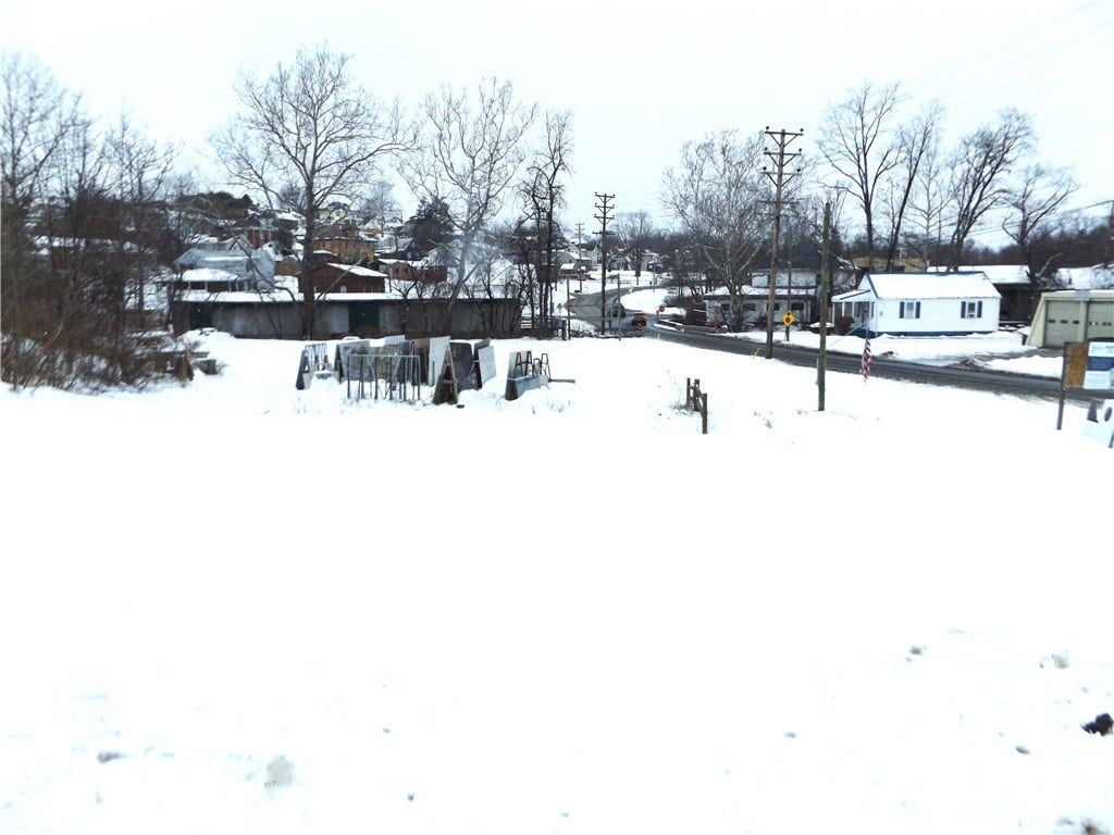 71 Lebanon Ave, Uniontown, PA 15401
