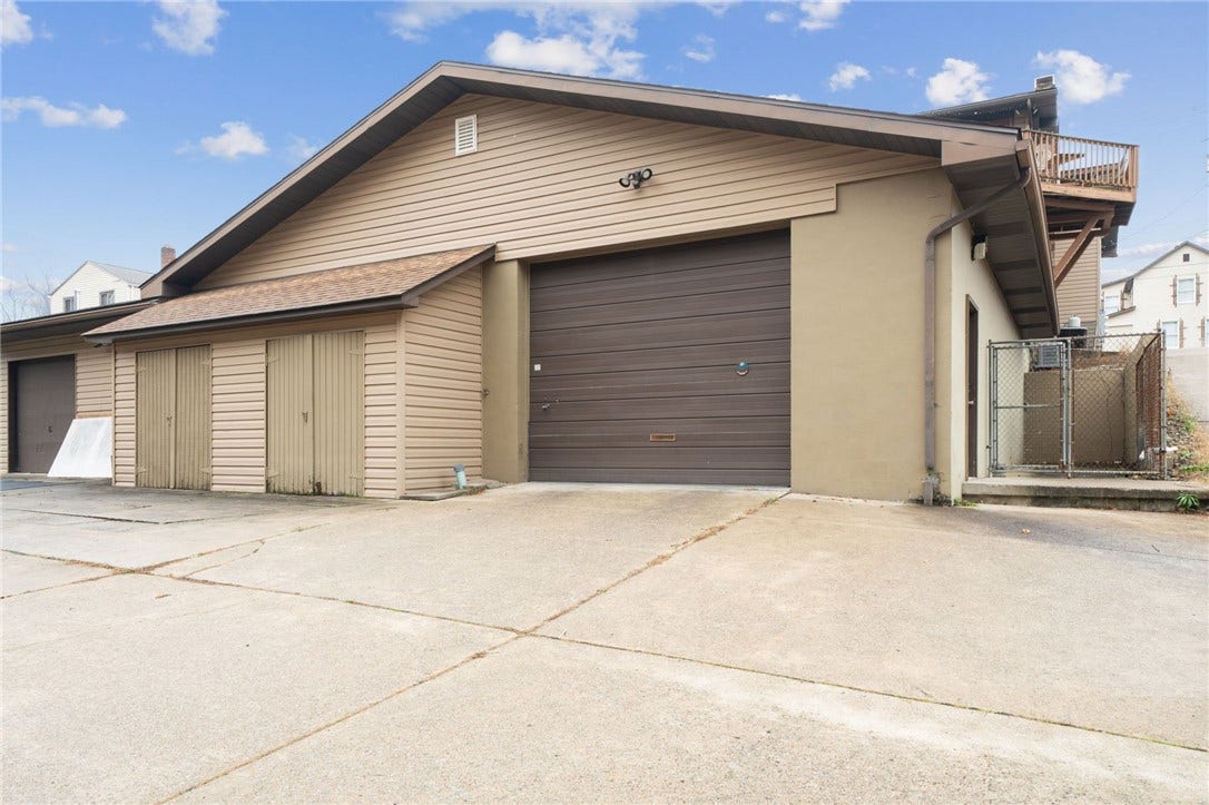 348 Wendel, Irwin, PA 15642