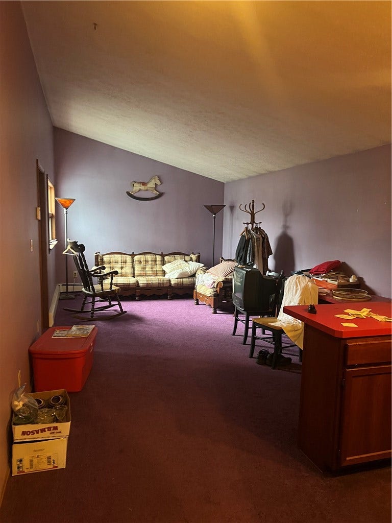 129 S Buhl Farm Drive, Hermitage, PA 16148