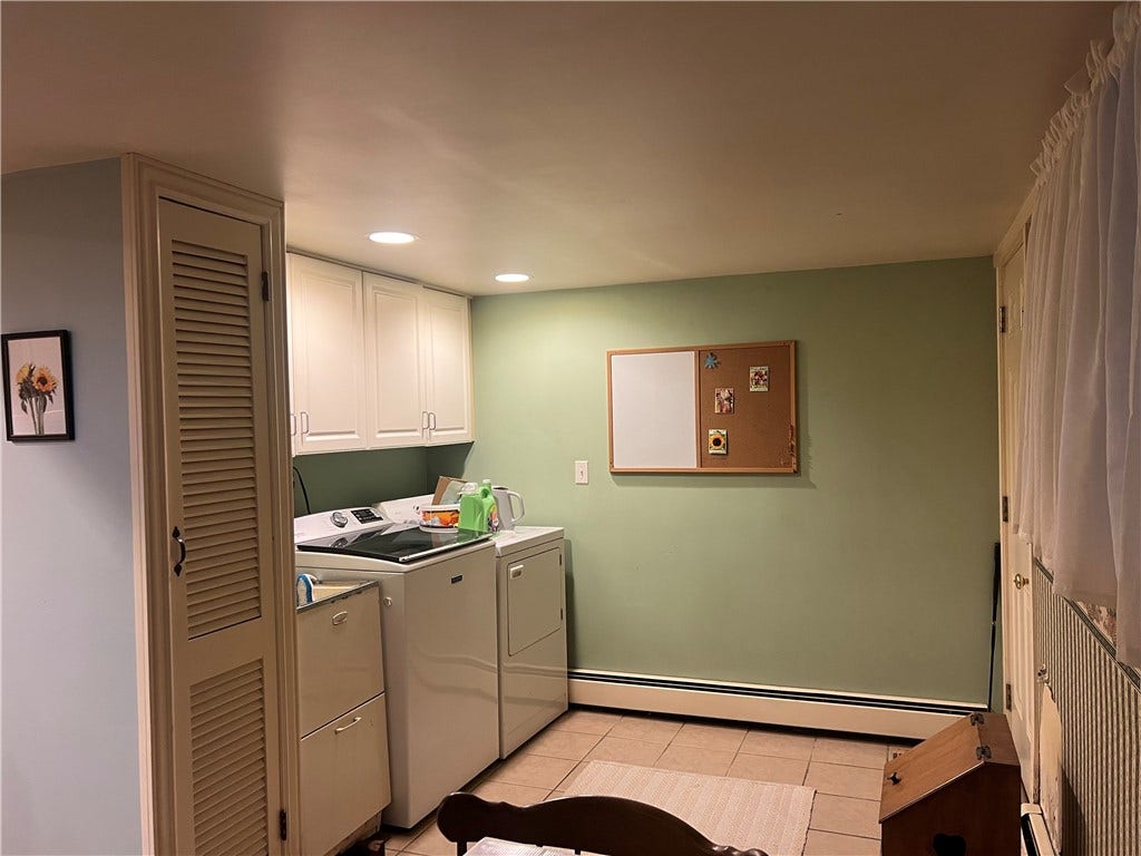 129 S Buhl Farm Drive, Hermitage, PA 16148