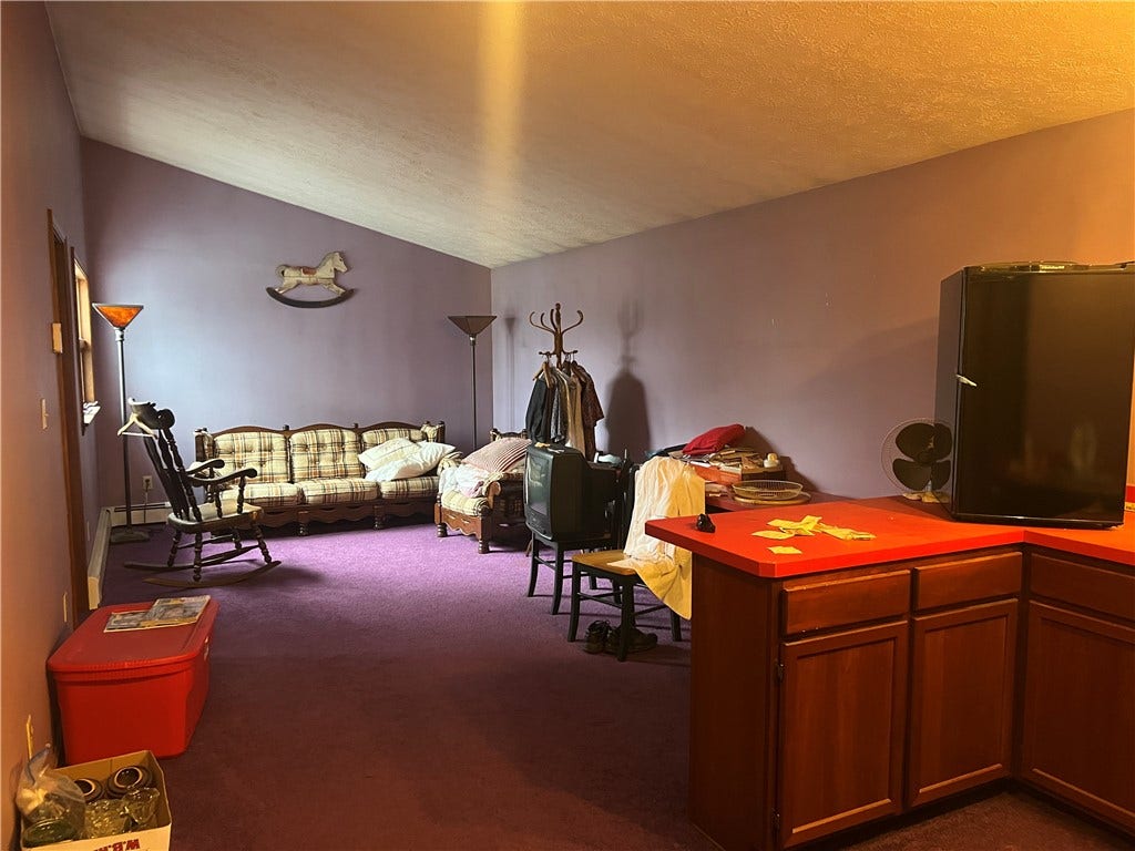 129 S Buhl Farm Drive, Hermitage, PA 16148