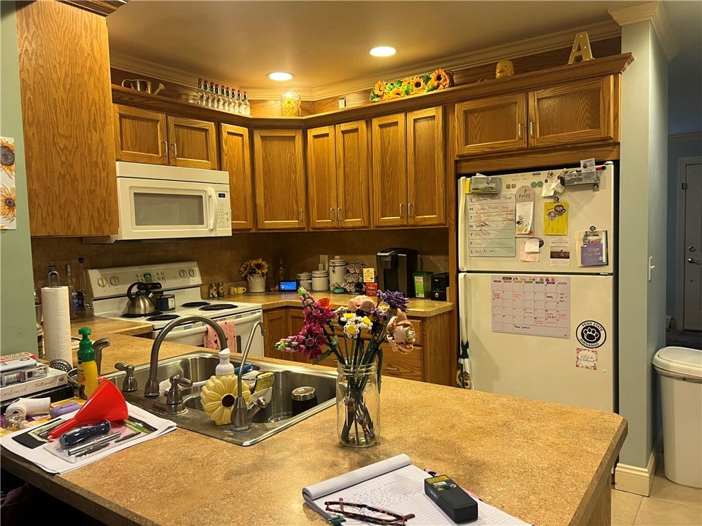 129 S Buhl Farm Drive, Hermitage, PA 16148