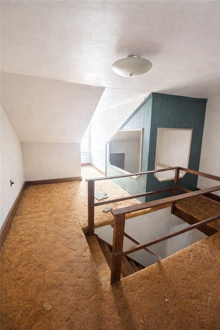 343 46th St, Lawrenceville, PA 15201 Loft bedroom or office