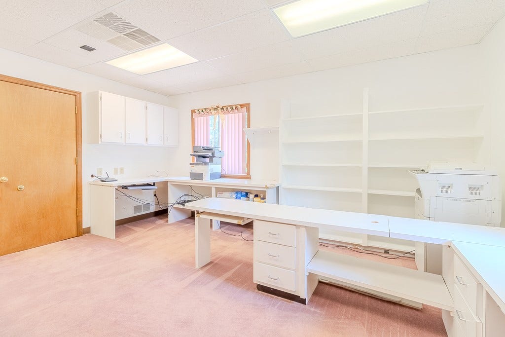 1027 W Main St, Mount Pleasant, PA 15666