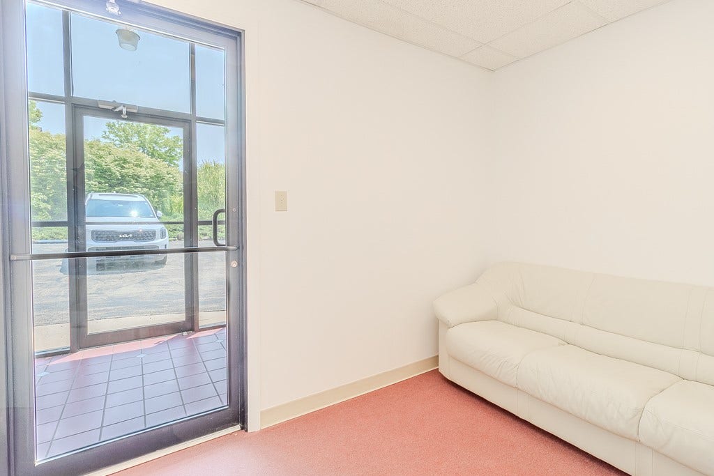 1027 W Main St, Mount Pleasant, PA 15666