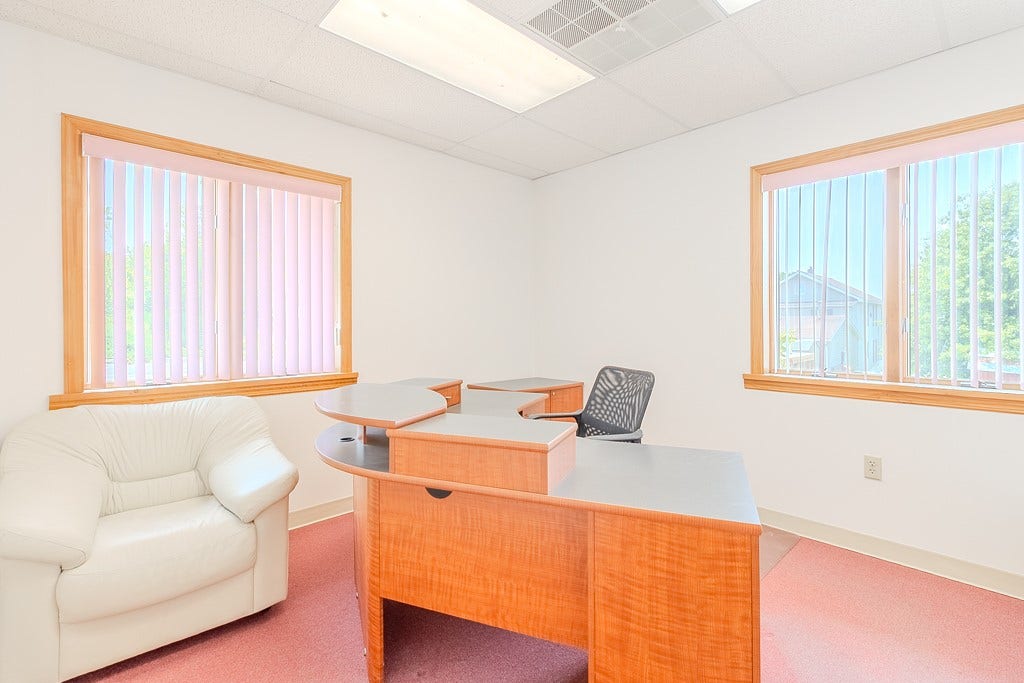 1027 W Main St, Mount Pleasant, PA 15666