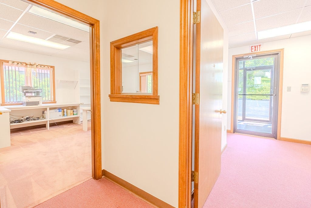 1027 W Main St, Mount Pleasant, PA 15666