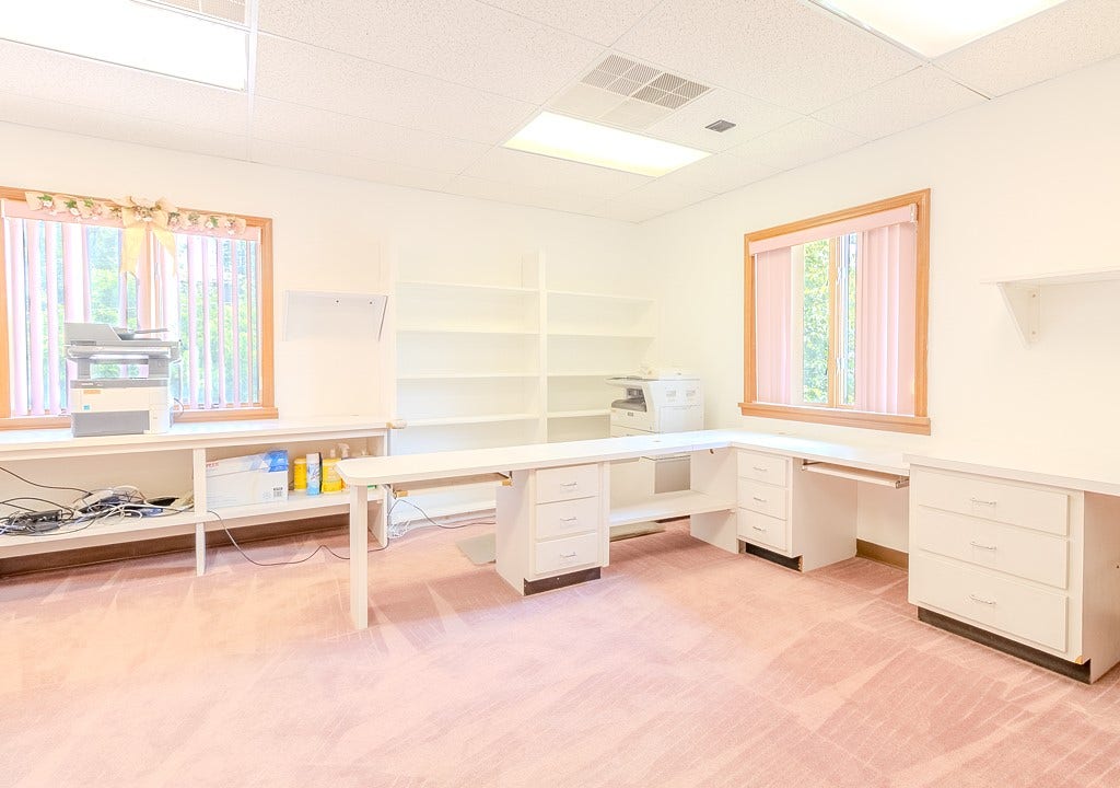 1027 W Main St, Mount Pleasant, PA 15666