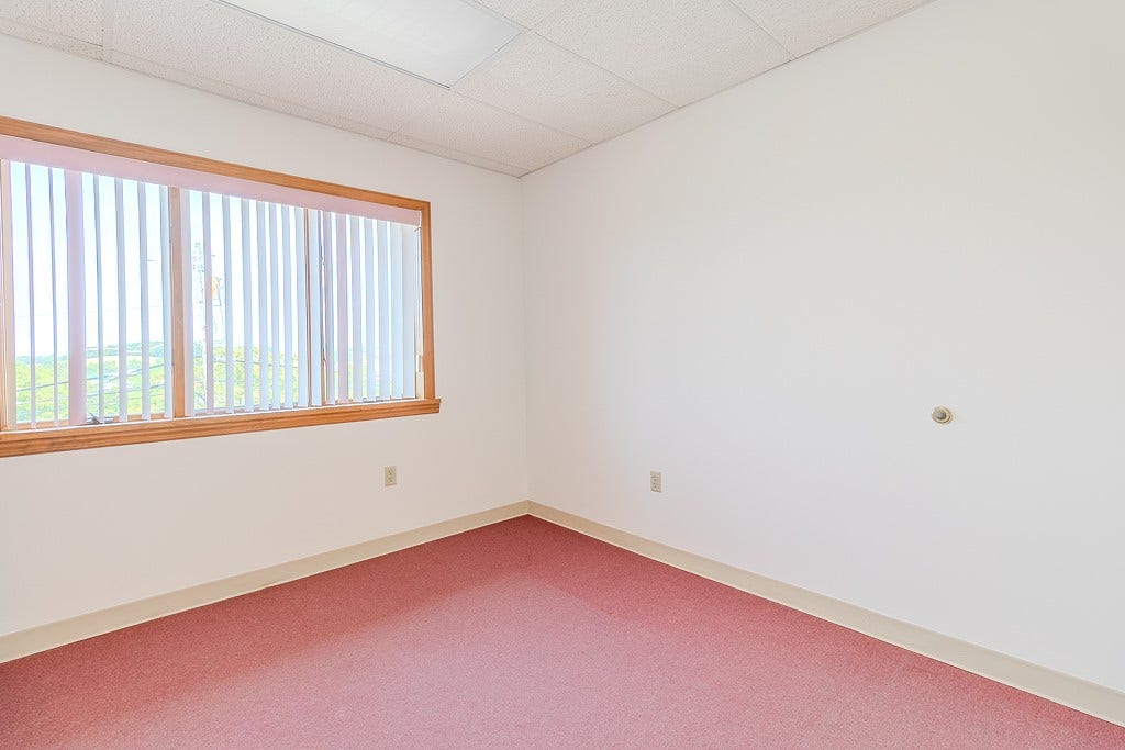 1027 W Main St, Mount Pleasant, PA 15666