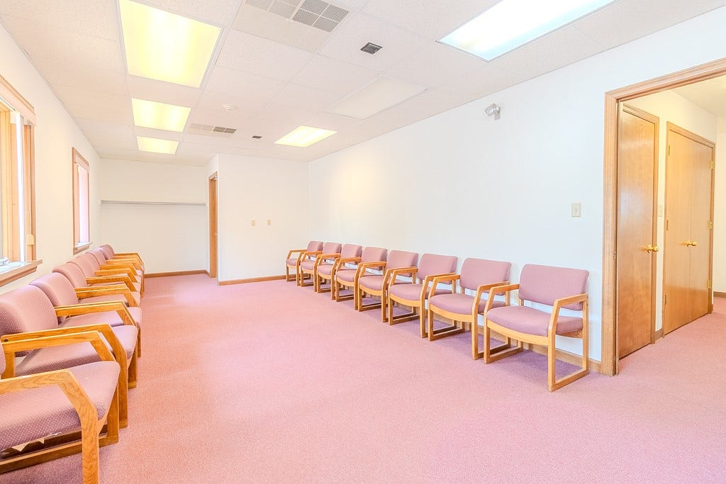 1027 W Main St, Mount Pleasant, PA 15666