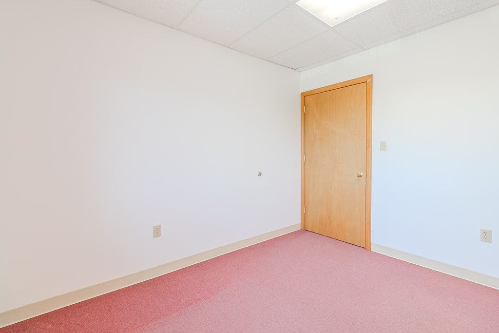 1027 W Main St, Mount Pleasant, PA 15666