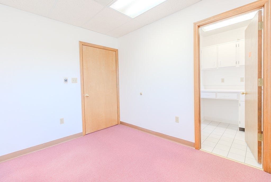 1027 W Main St, Mount Pleasant, PA 15666