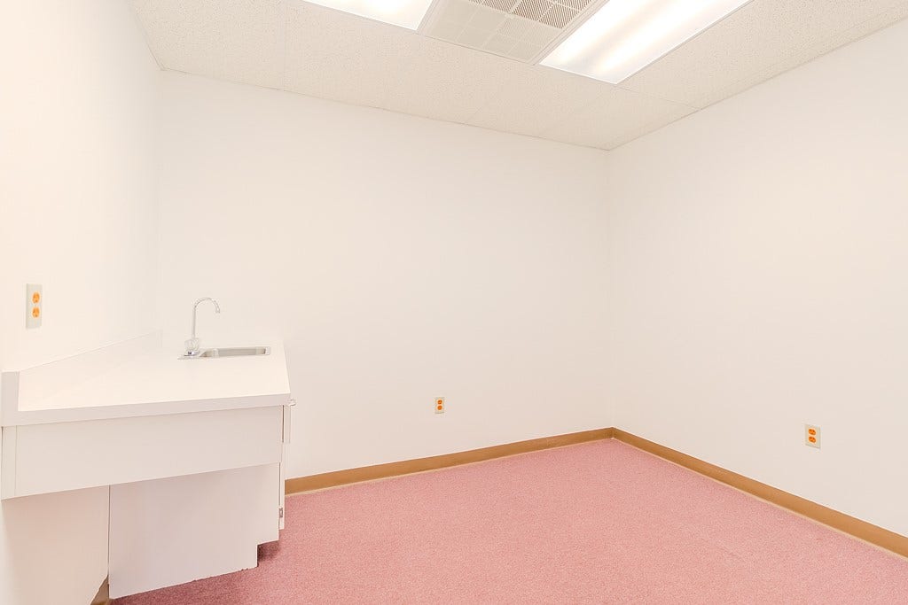 1027 W Main St, Mount Pleasant, PA 15666