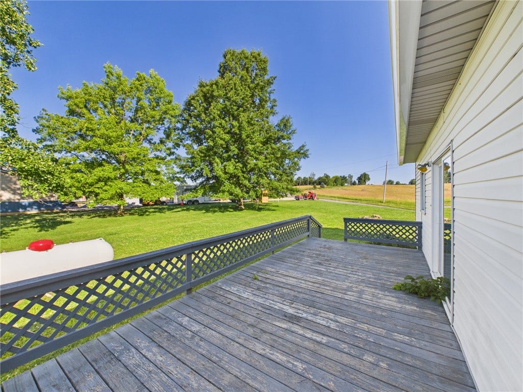 4 Malone Ridge Rd, Washington, PA 15301