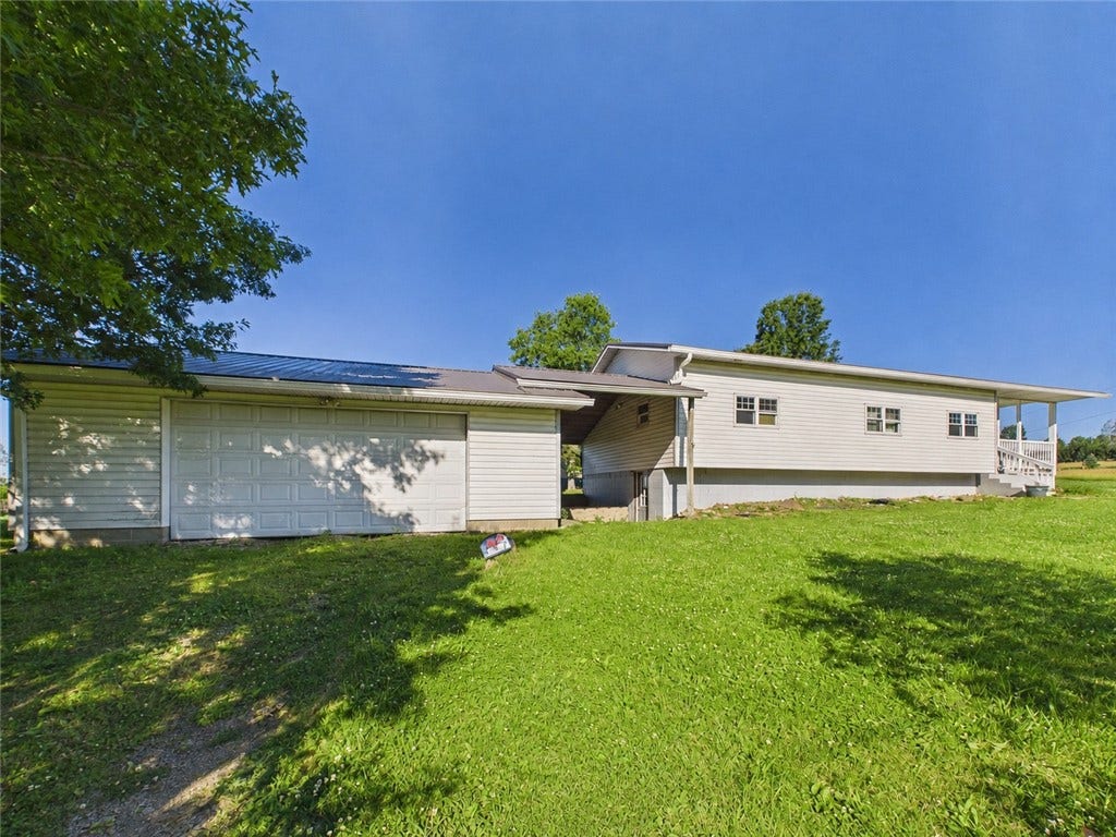 4 Malone Ridge Rd, Washington, PA 15301