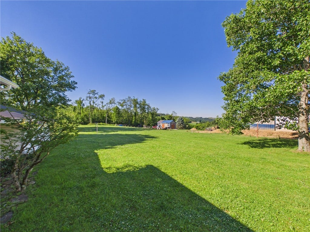 4 Malone Ridge Rd, Washington, PA 15301