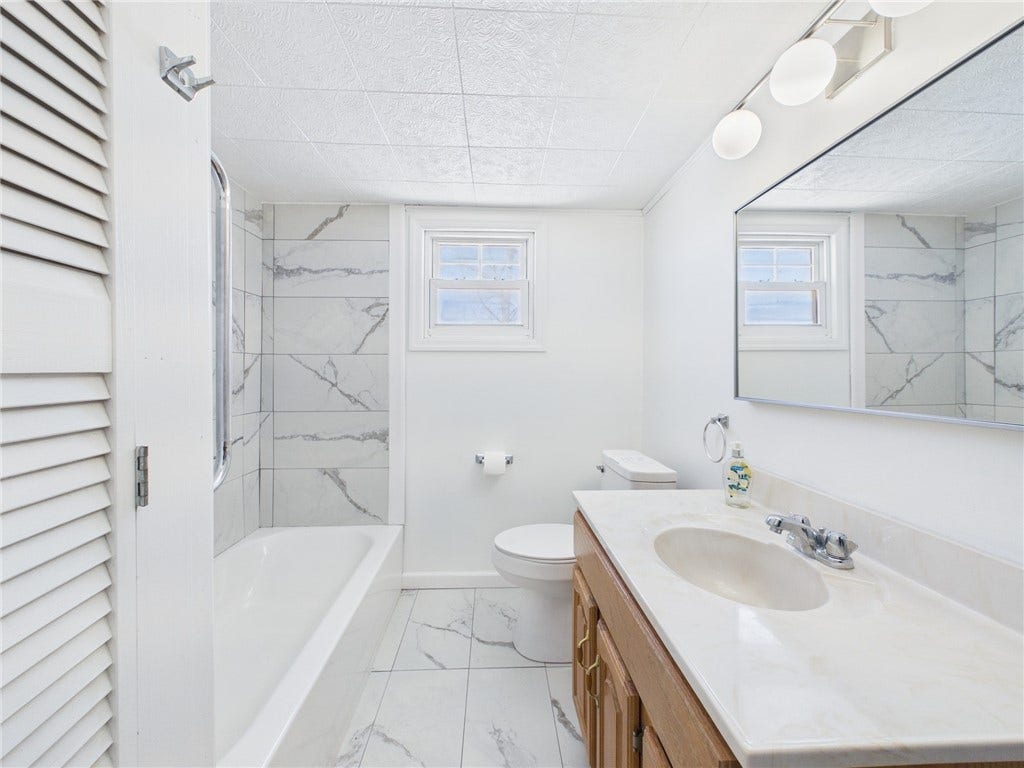 4 Malone Ridge Rd, Washington, PA 15301