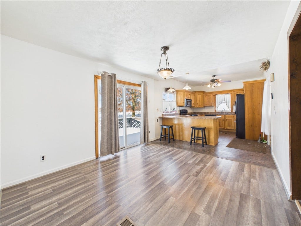 4 Malone Ridge Rd, Washington, PA 15301