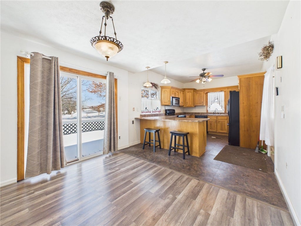 4 Malone Ridge Rd, Washington, PA 15301