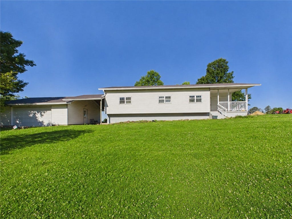 4 Malone Ridge Rd, Washington, PA 15301