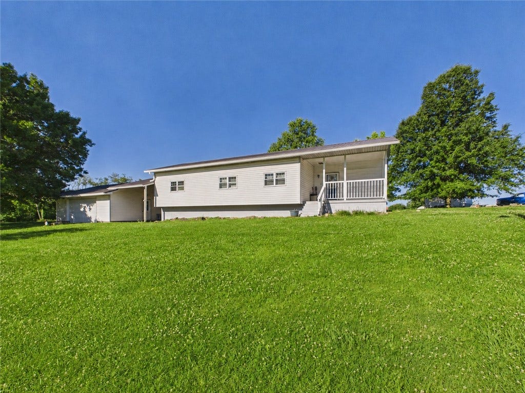 4 Malone Ridge Rd, Washington, PA 15301