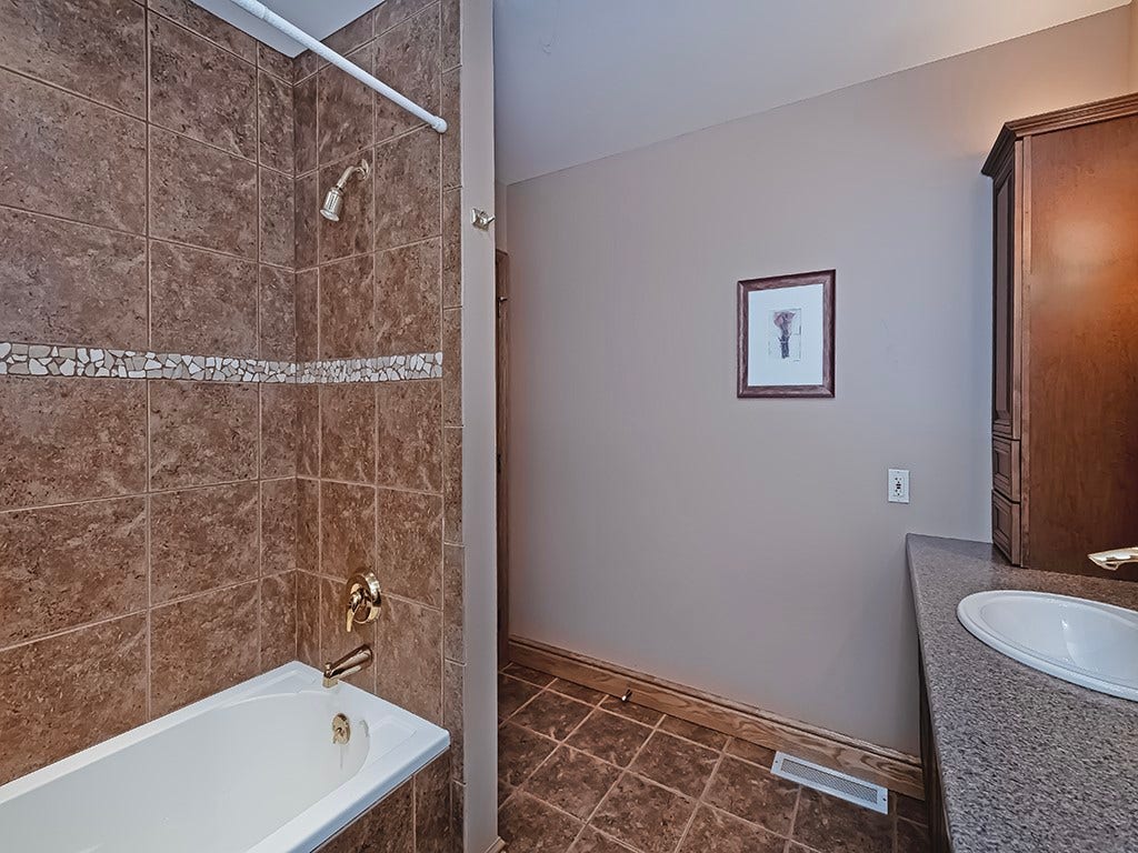 166 McKay Rd, Saxonburg, PA 16056