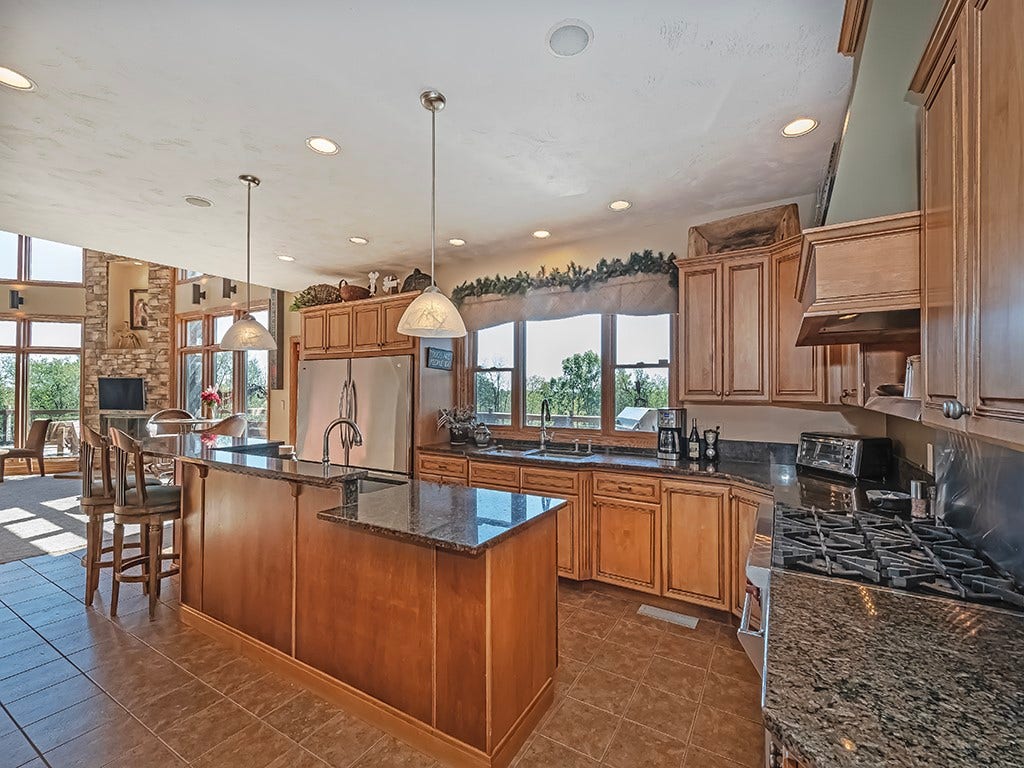 166 McKay Rd, Saxonburg, PA 16056