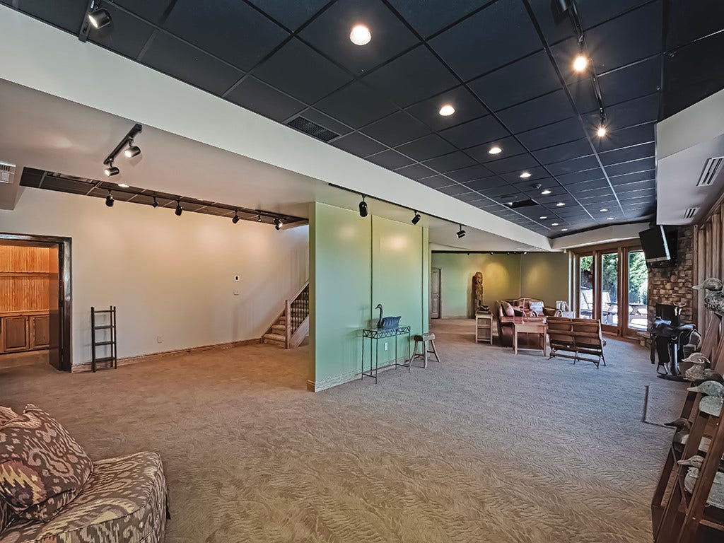 166 McKay Rd, Saxonburg, PA 16056