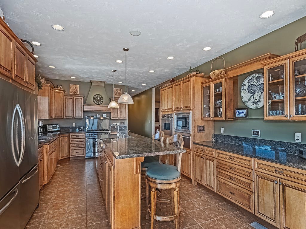 166 McKay Rd, Saxonburg, PA 16056
