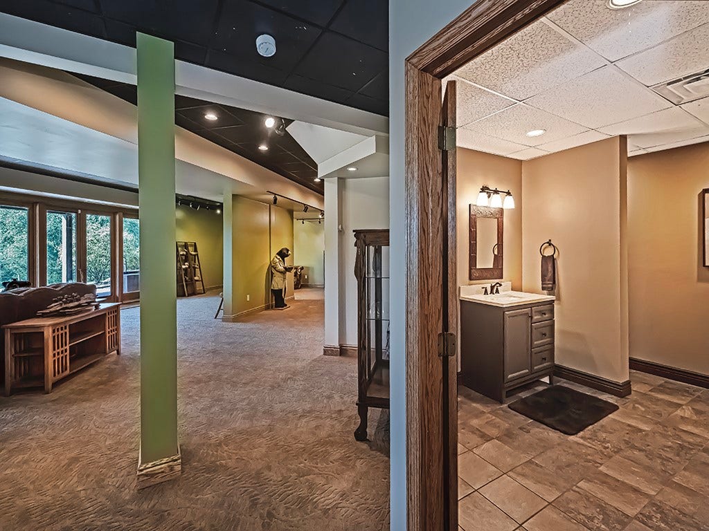 166 McKay Rd, Saxonburg, PA 16056
