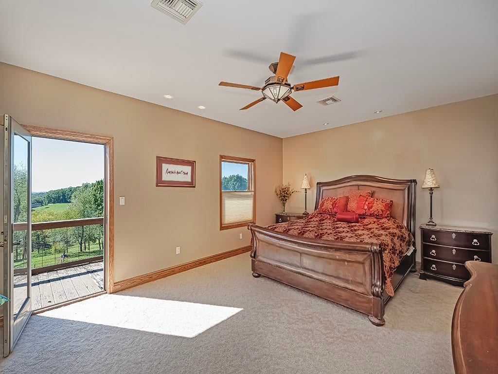 166 McKay Rd, Saxonburg, PA 16056