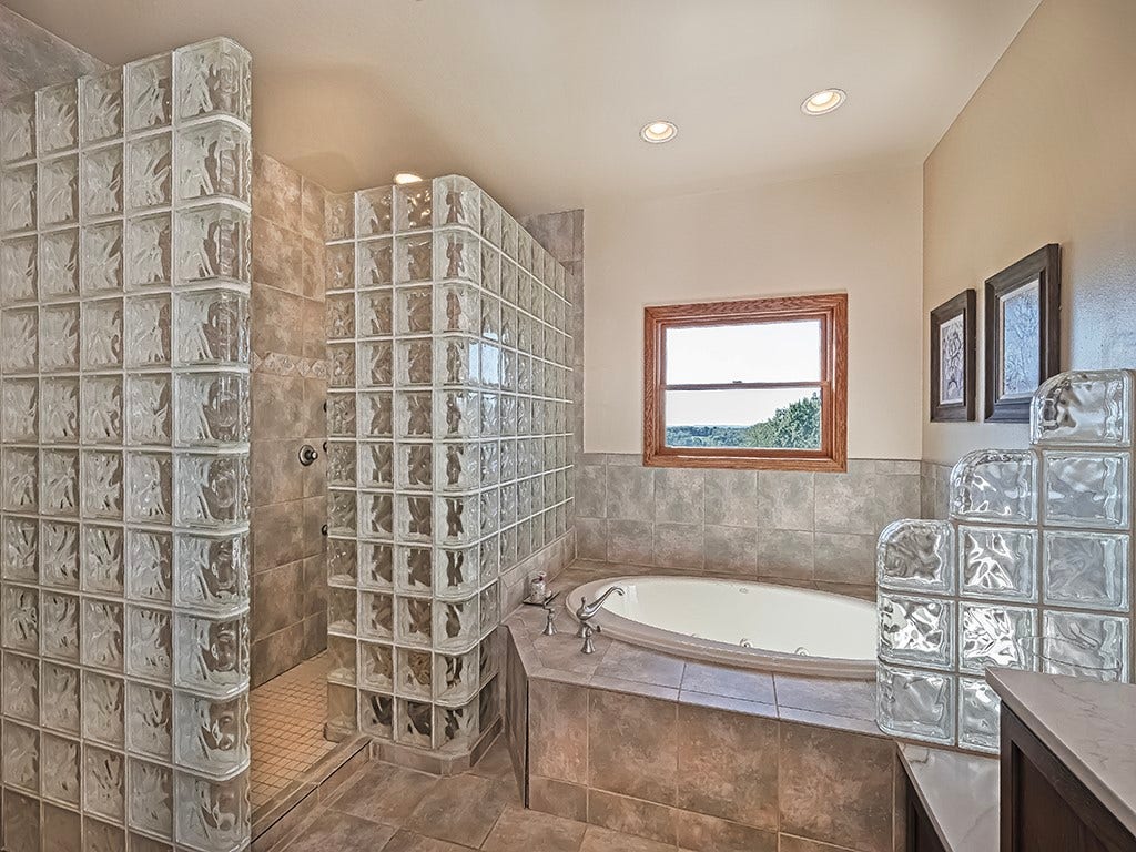 166 McKay Rd, Saxonburg, PA 16056