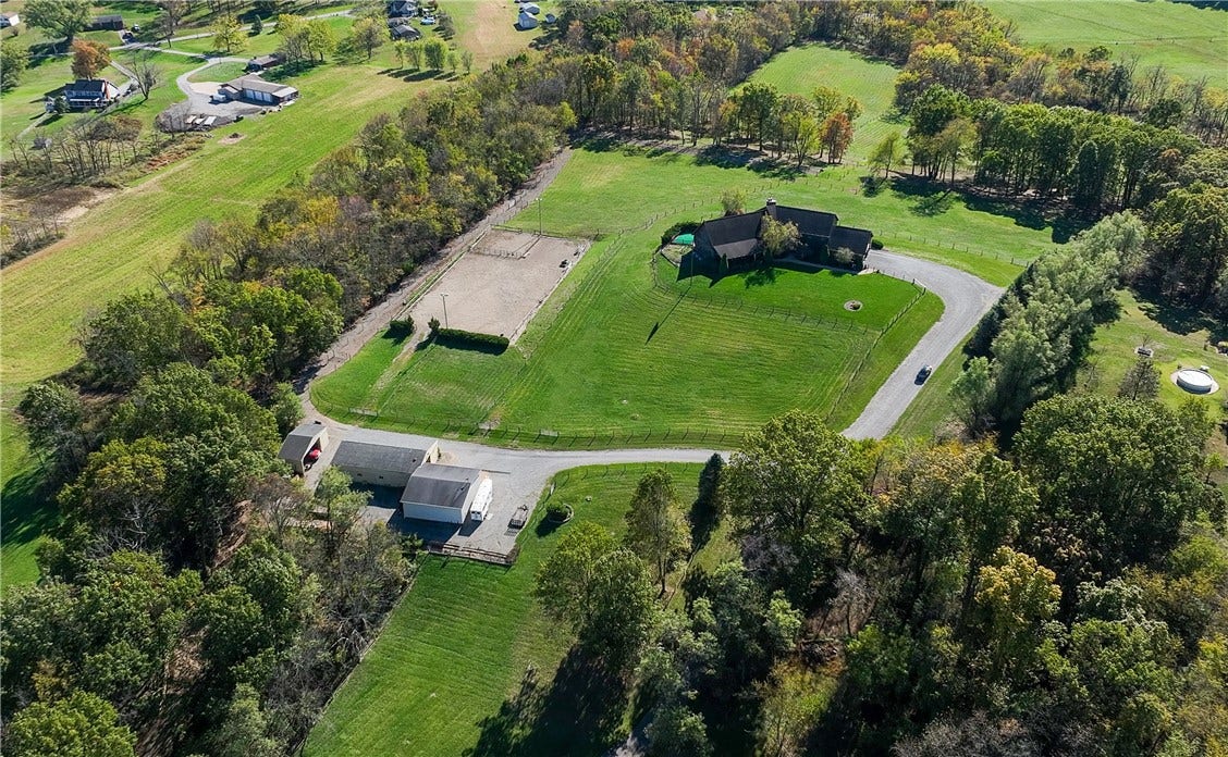 166 McKay Rd, Saxonburg, PA 16056