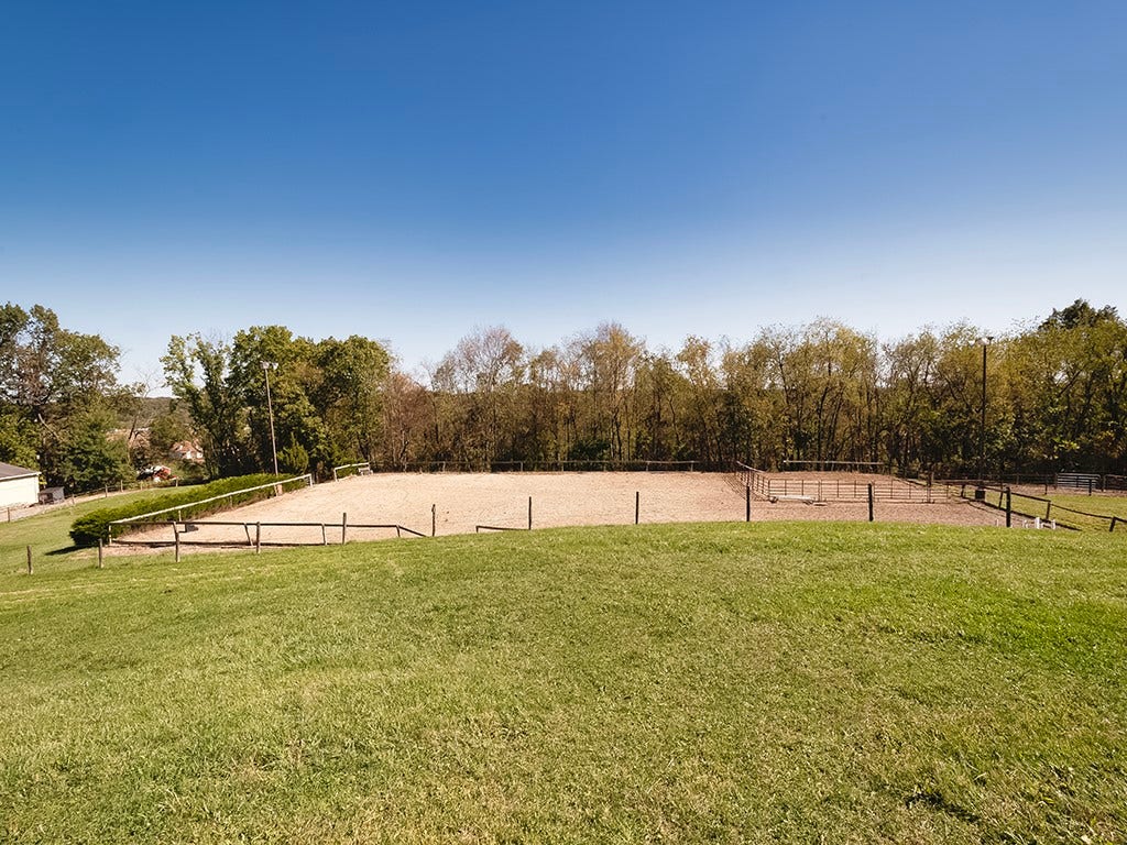166 McKay Rd, Saxonburg, PA 16056