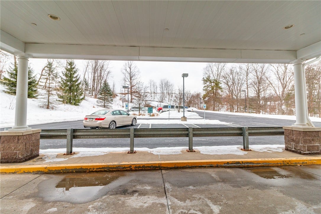 518 Myoma Rd, Mars, PA 16046