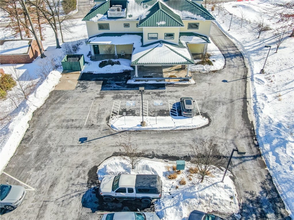 518 Myoma Rd, Mars, PA 16046