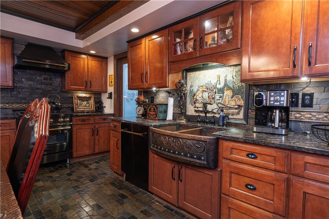 6331 State Route 88, Finleyville, PA 15332