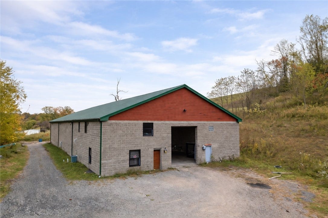 6331 State Route 88, Finleyville, PA 15332