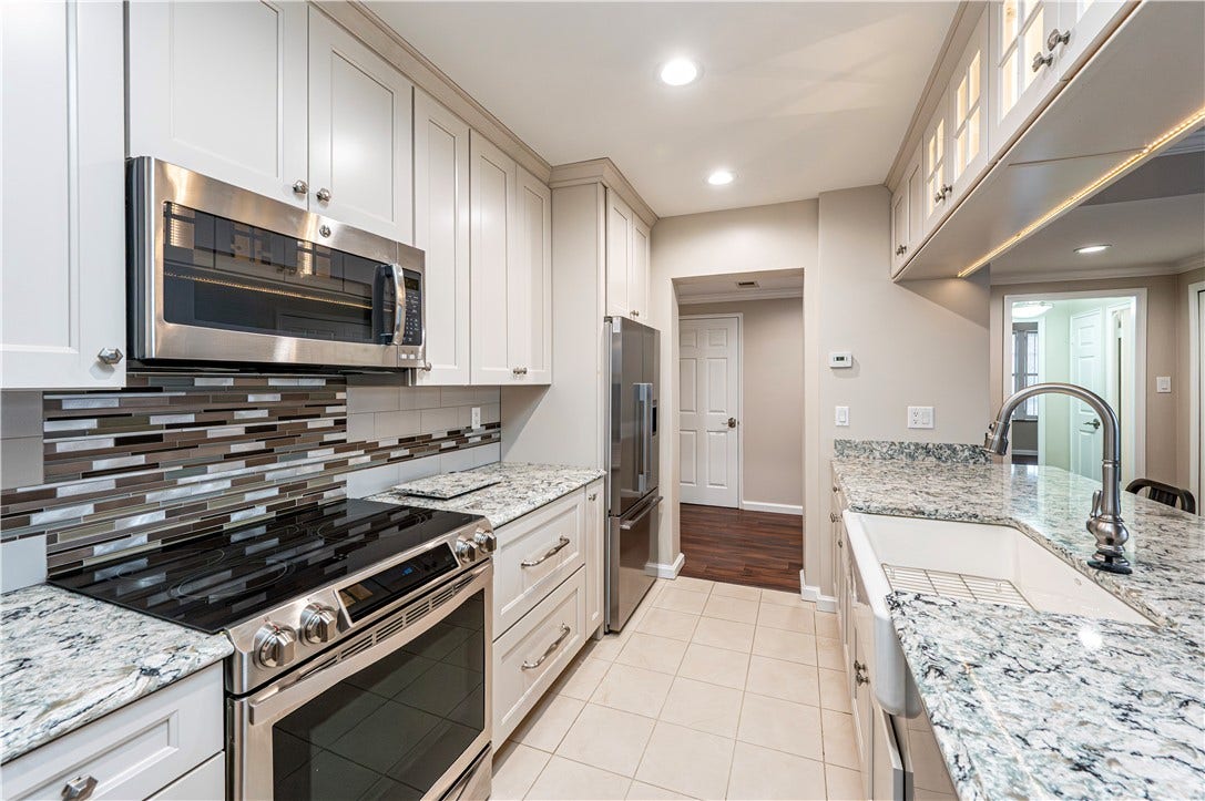 624 PARK LANE, #D, Greensburg, PA 15601