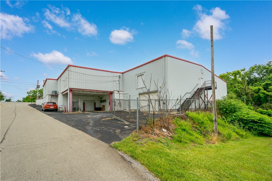 6027 National Pike, Brownsville, PA 15442