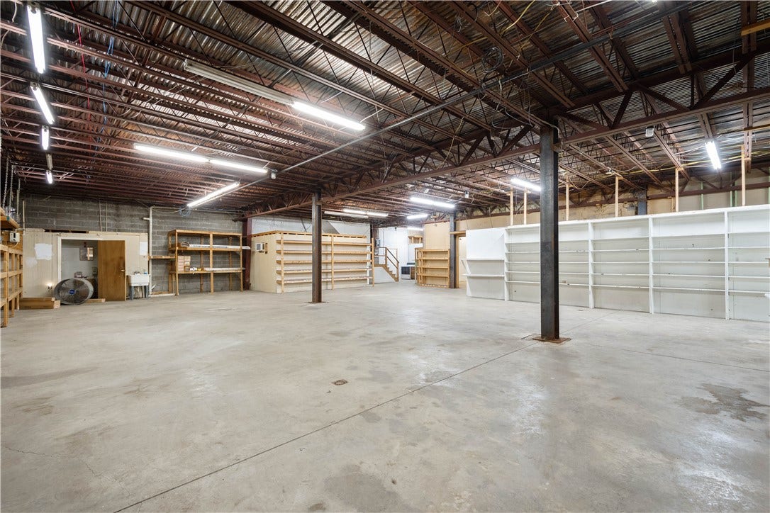 6027 National Pike, Brownsville, PA 15442